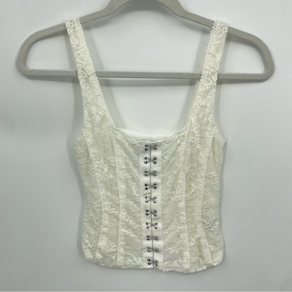 Princess Polly Tops - Princess Polly Lauder Lace Top Ivory hook Sz 2